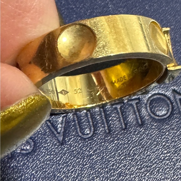 LOUIS VUITTON Berg Empreinte LV Ring 18k solid Yellow Gold sz 52 - Picture 12 of 14